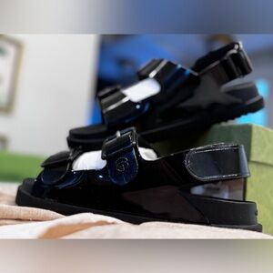 Beautiful black Gucci mini GG sandals in a 39 (W9)